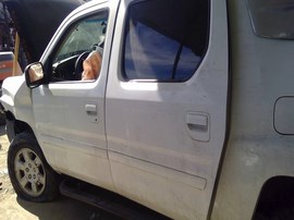 2006 HONDA RIDGELINE, WHITE, RTS MODEL, 3.5L, AT,  4WD.   A26316
